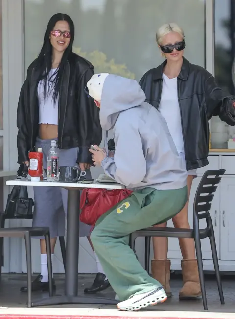 Amelia and Delilah Belle Hamlin Reunite with Harrison Hudson at Beverly Glenn Deli 05-25-25