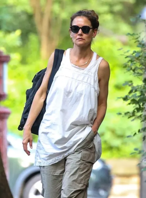 Katie Holmes Embraces Baggy and Comfy Style in NYC 07-09-25