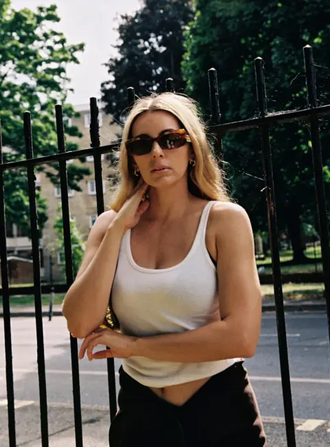 Keeley Hazell – Numéro Netherlands August 2025