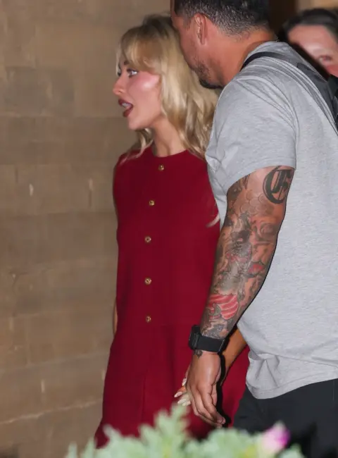 Sabrina Carpenter Out for Dinner at Nobu in Malibu, California 08-26-2025