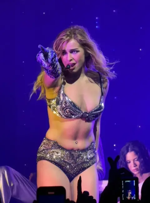 Addison Rae – Welcomes Guest Performer Charli XCX During her Addison Tour Concert at the Greek Theatre in Los Angeles 10-22-2025